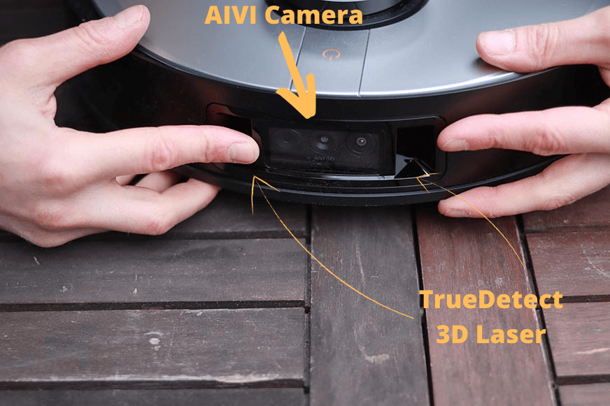 AIVI camera as well as TrueDetect 3D laser can be seen from the front in the close-up view.